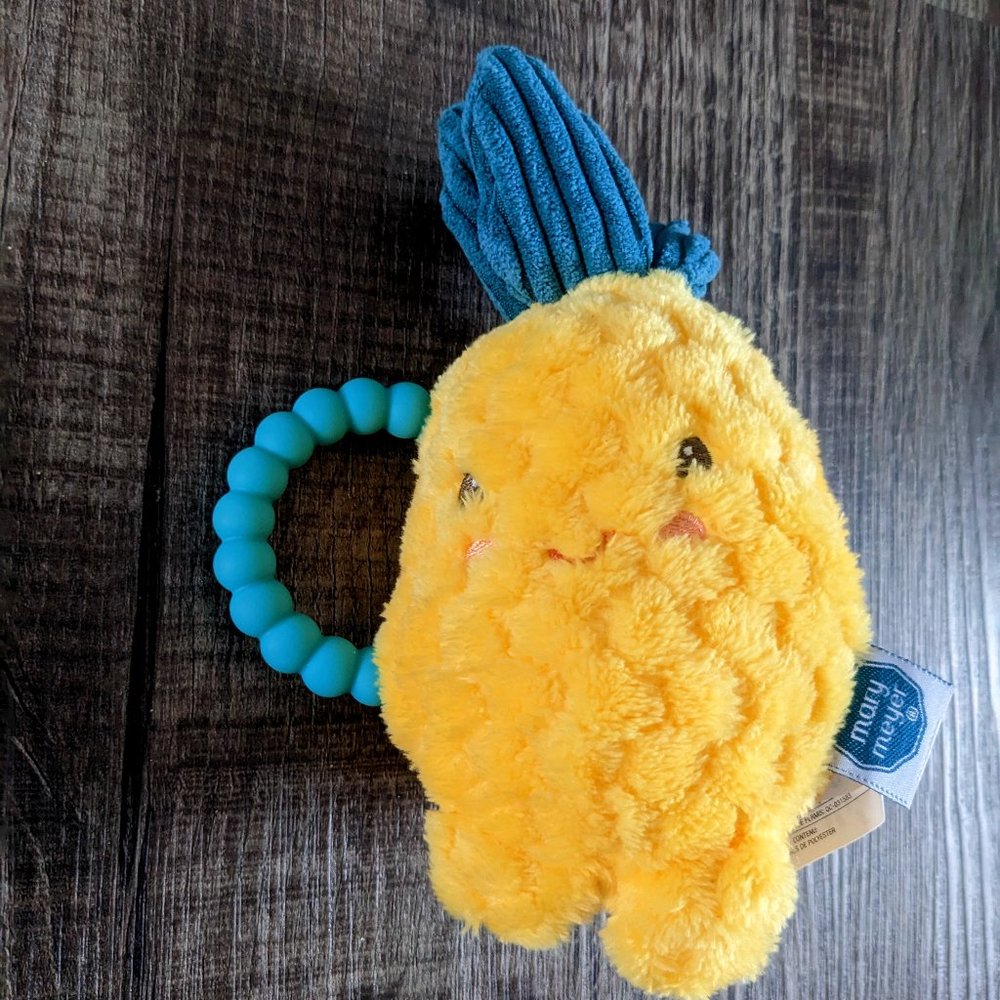 Sweetie Pineapple Rattle - Picture 2 of 3